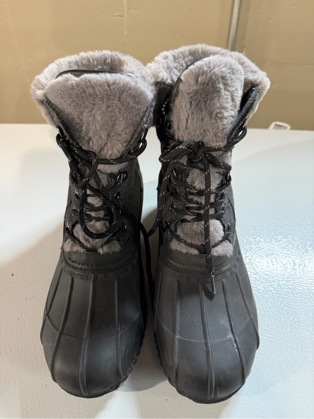 Tommy Hilfiger Rainah 2 Duck Boots Women's Size 9M Black Faux Fur Lined